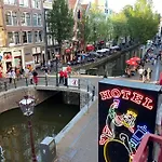 & Bar Royal Taste