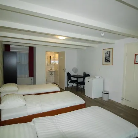 Hotel & Bar Royal Taste *