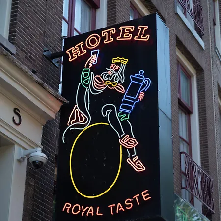 & Bar Royal Taste