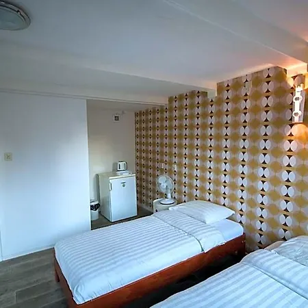 Hotel & Bar Royal Taste