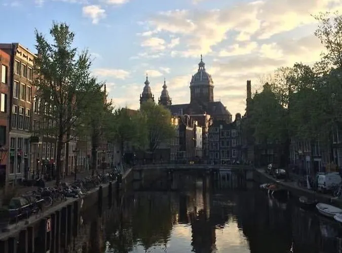 Hotel&bar Royal Taste *