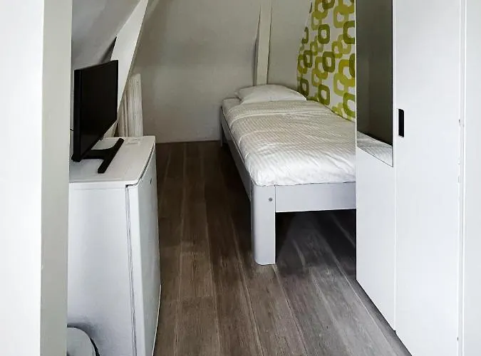 Hotel&bar Royal Taste Hotel *